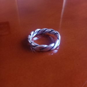 Anillo de plata hélice