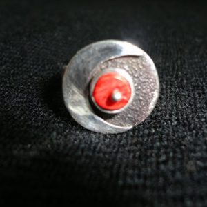 Anillo de Plata y spondylus rojo chaquira