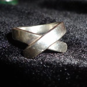 Anillo de Plata cruzado hilo cuadrado grueso