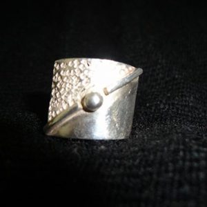 Anillo de Plata Diagonal y puntito